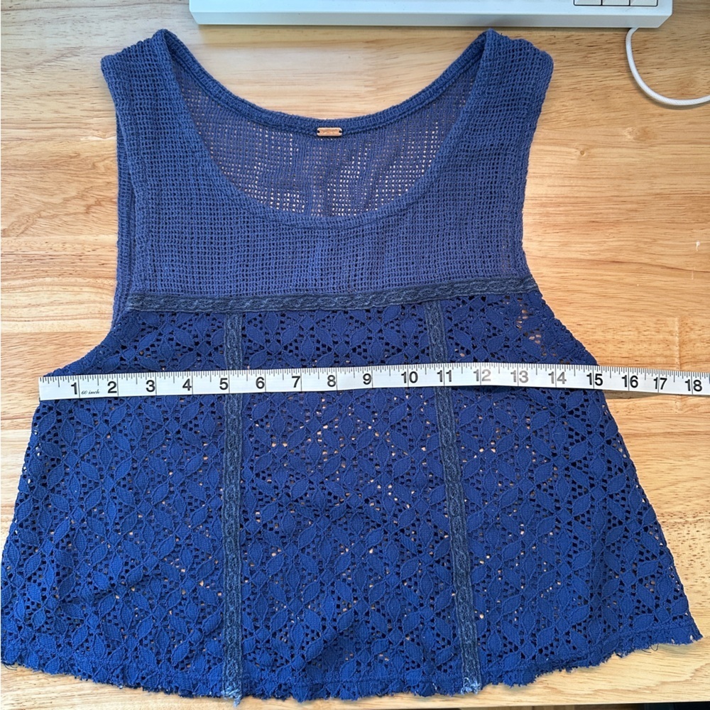 Free People Blue Cropped Lace Tank Top, Size XS/S, EUC - Picture 4 of 6